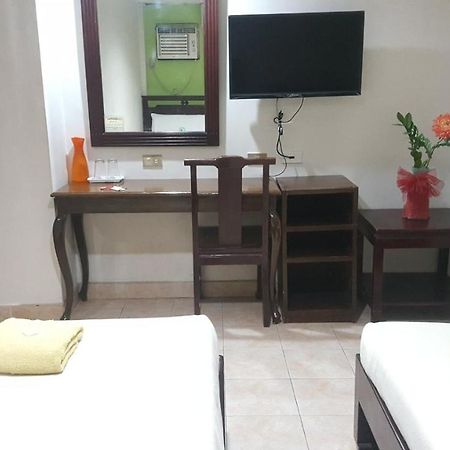אילוילו City Corporate Inn מראה חיצוני תמונה