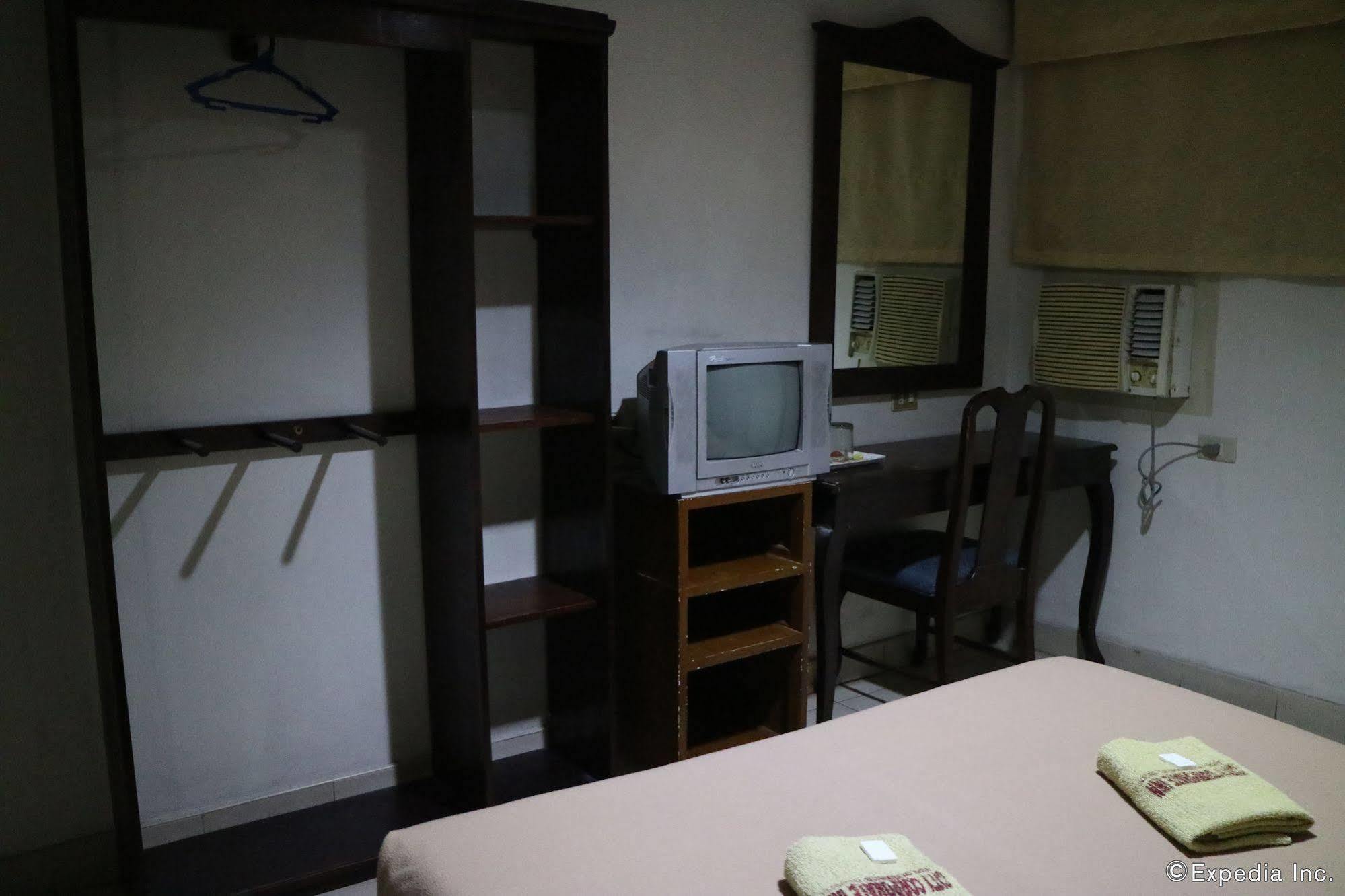 אילוילו City Corporate Inn מראה חיצוני תמונה
