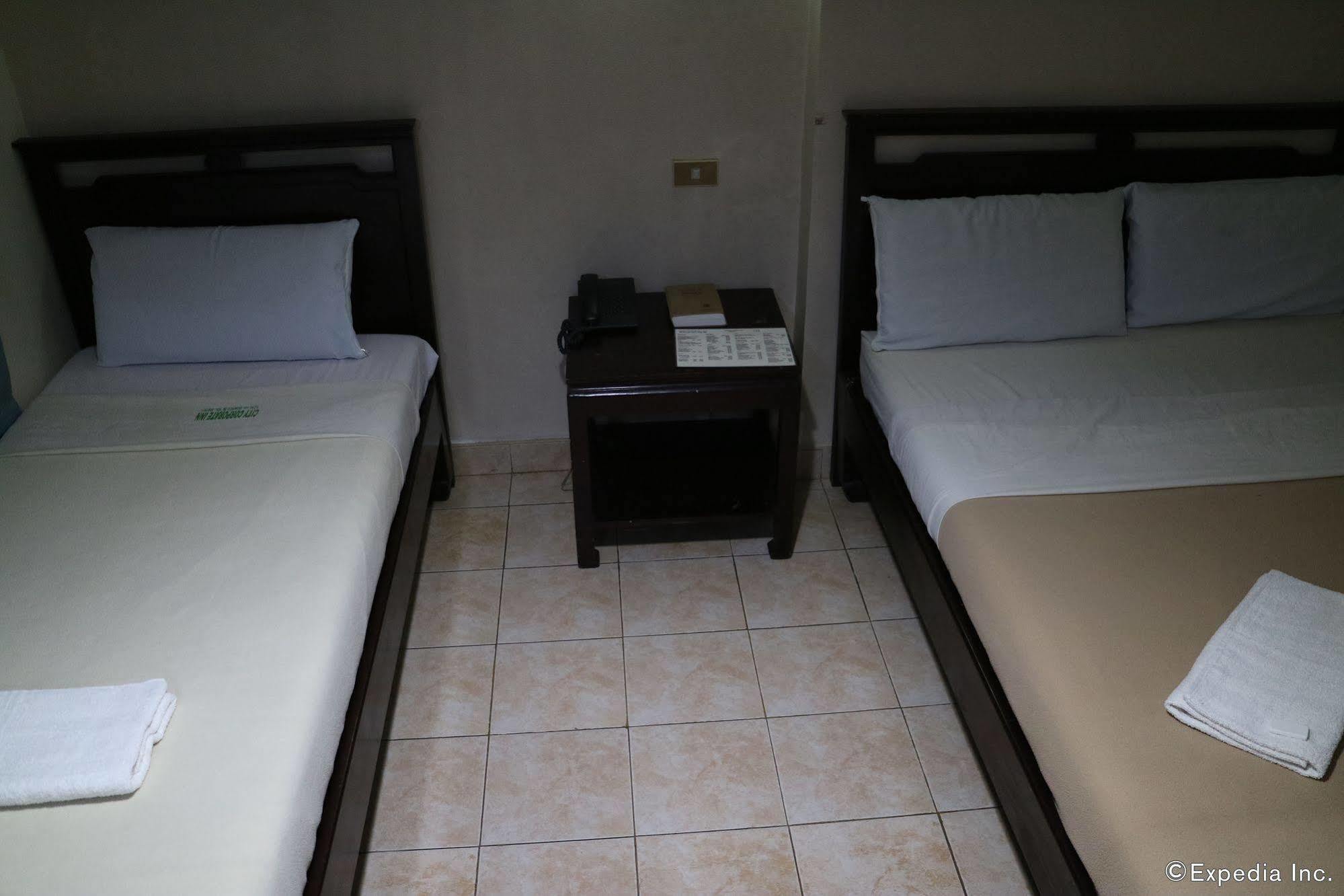 אילוילו City Corporate Inn מראה חיצוני תמונה