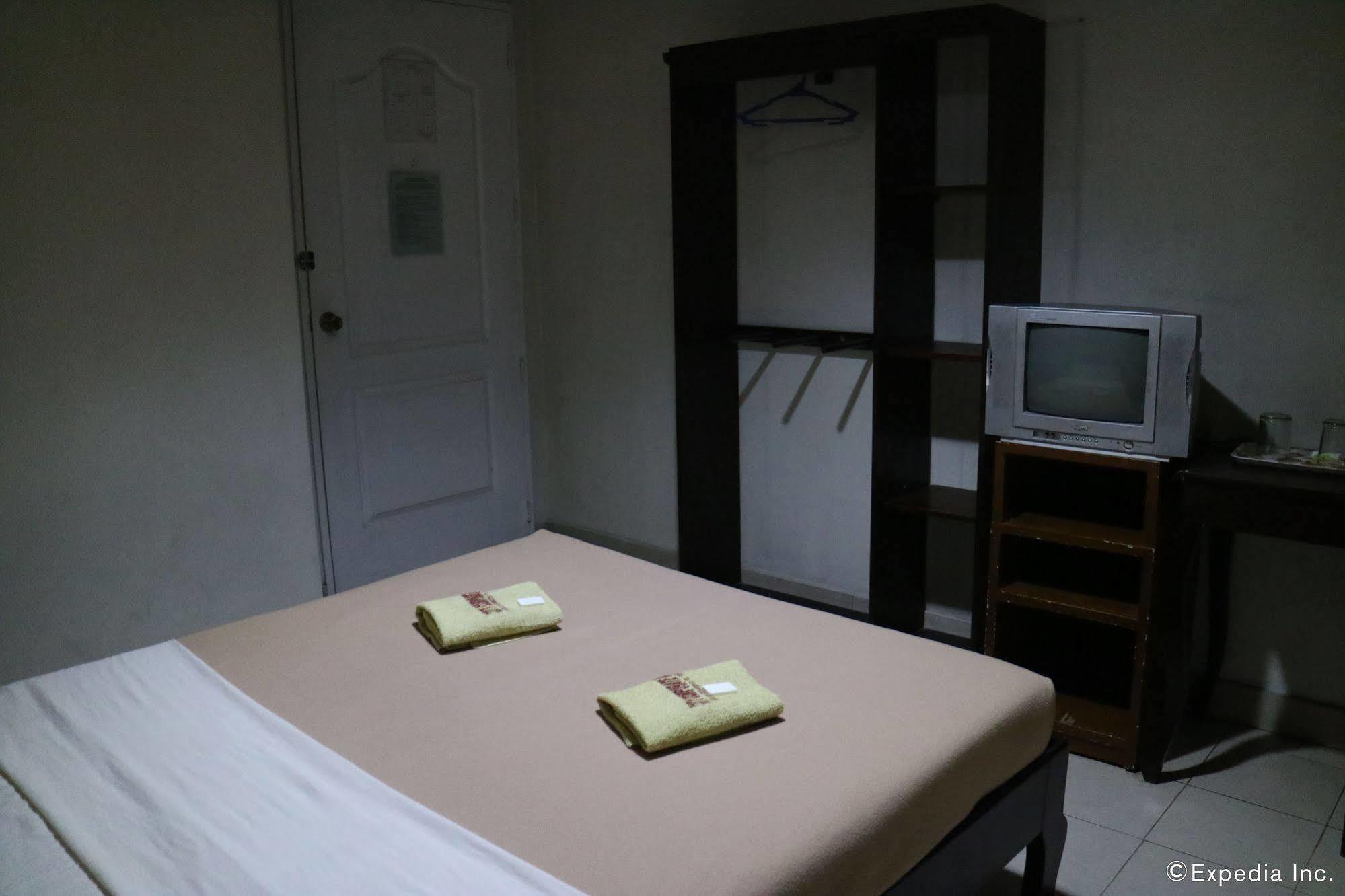 אילוילו City Corporate Inn מראה חיצוני תמונה