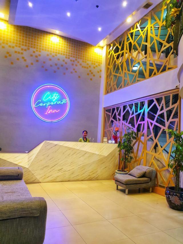 אילוילו City Corporate Inn מראה חיצוני תמונה