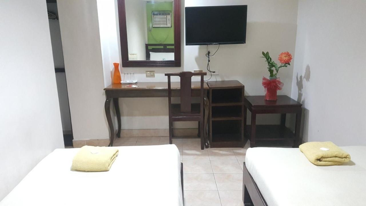 אילוילו City Corporate Inn מראה חיצוני תמונה