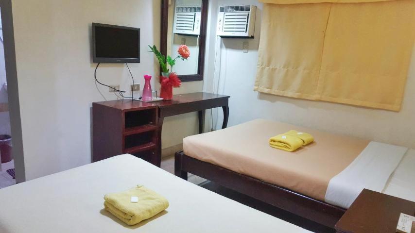אילוילו City Corporate Inn מראה חיצוני תמונה